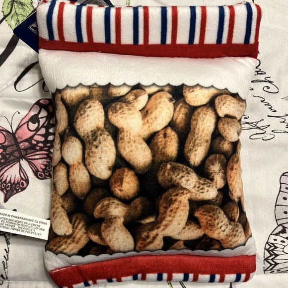 New York Yankees MLB Peanut Bag Dog Pet Toy by Pets First - Picture 5 of 12